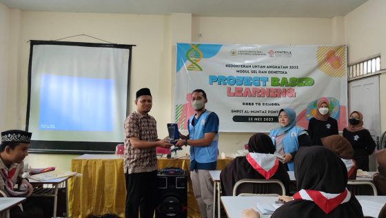 Siswa SMPIT Al Mumtaz Antusias Mengikuti Kegiatan PKM Fakultas Kedokteran Untan